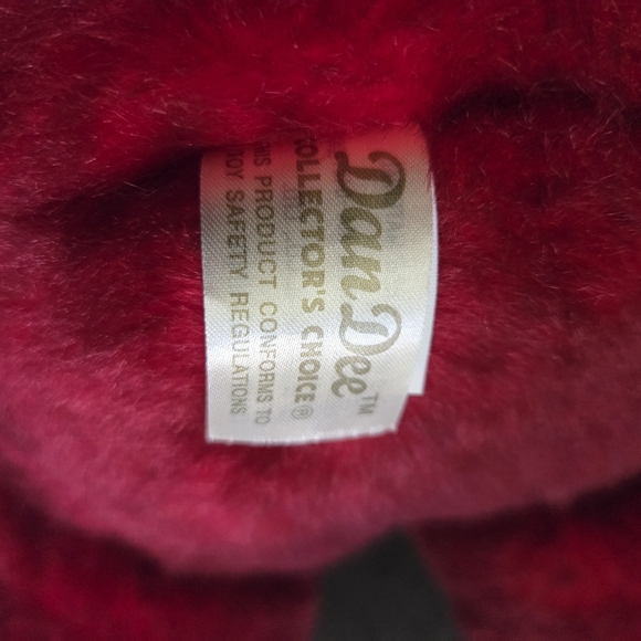 Dan Dee 2009 Collectible Valentine's Day Red Teddy Bear with Gold Heart. - Picture 5 of 7